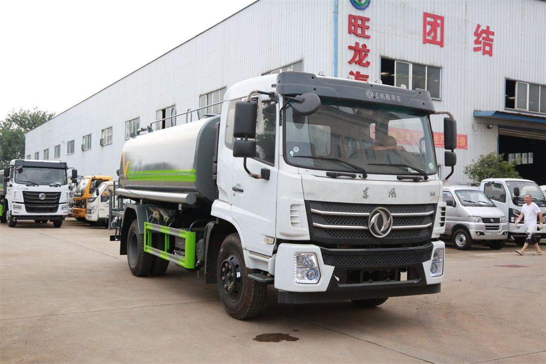 12噸灑水車(chē)-東風(fēng)專(zhuān)底D17國(guó)六12方灑水車(chē)廠(chǎng)家價(jià)格